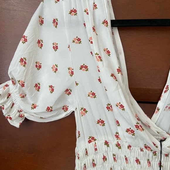 Designer With Jéan white floral dress. - Picture 3 of 6